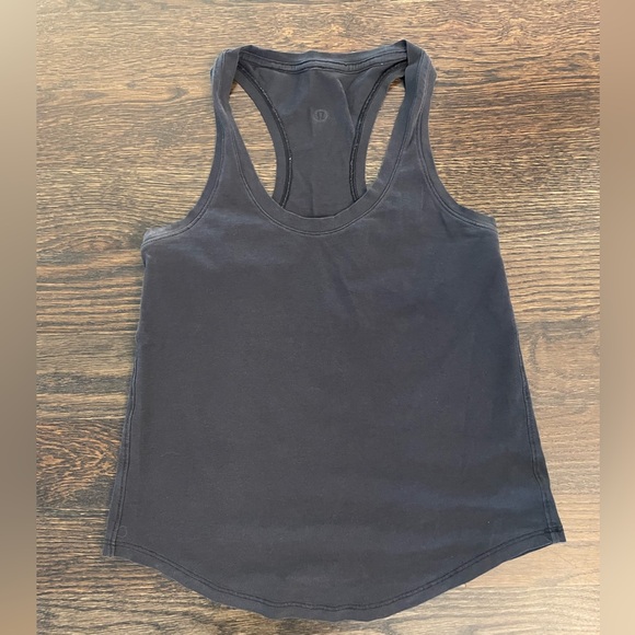 lululemon - THREE Love Air Tanks - Picture 5 of 7